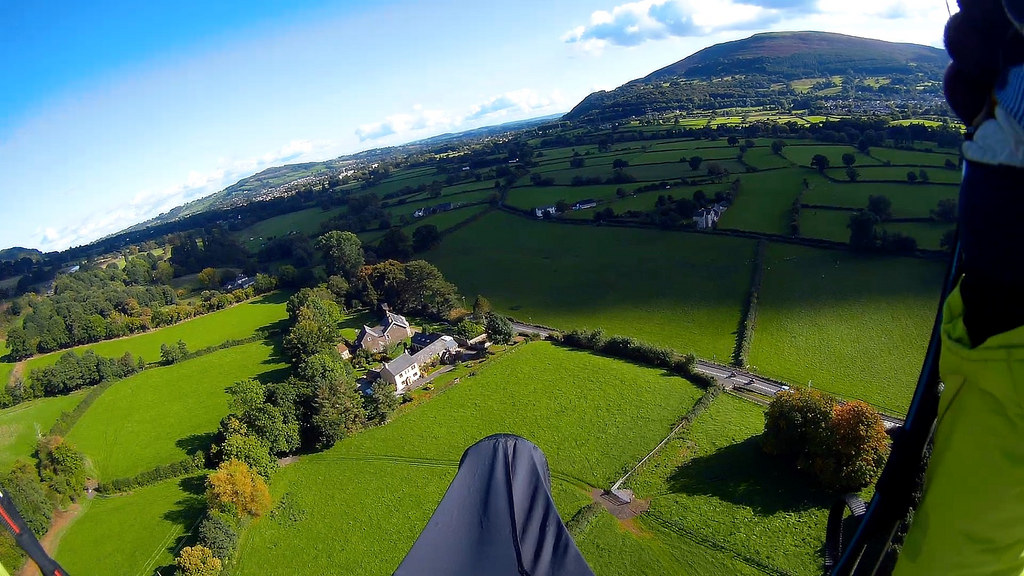 30003356141_8d62a68dc9_b